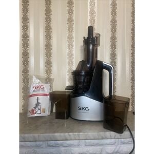 SKG Wide Chute Slow‎ Masticating Juicer Model 2081 With Instructions